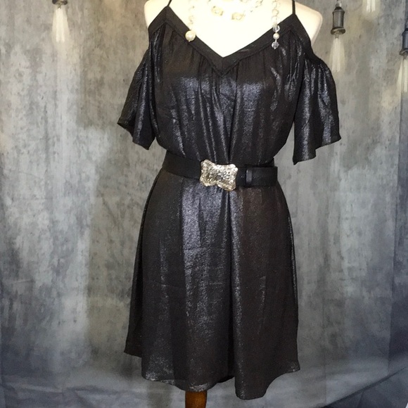 LOFT Dresses & Skirts - NWT Be GIRLS NITE READY! Great Cold Shoulder Dress